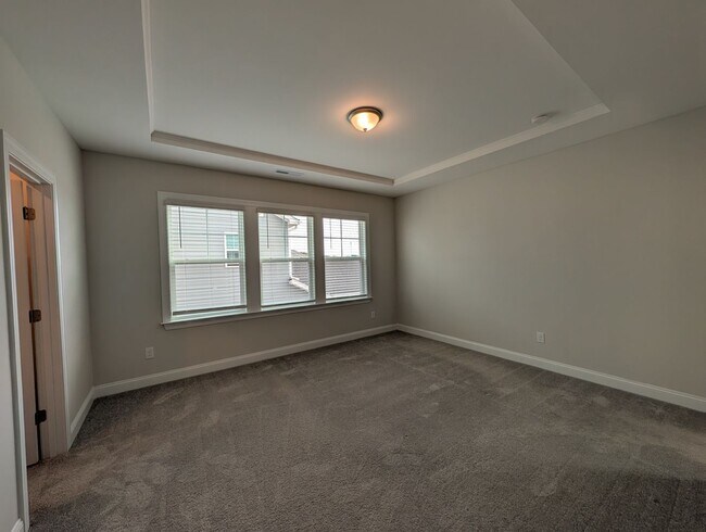 Building Photo - 332 Canyon Spring Trl