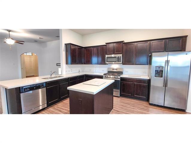 Building Photo - 1413 Trumpet Dr