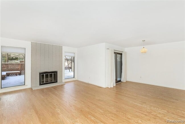 Building Photo - 1360 Bramblebush Run