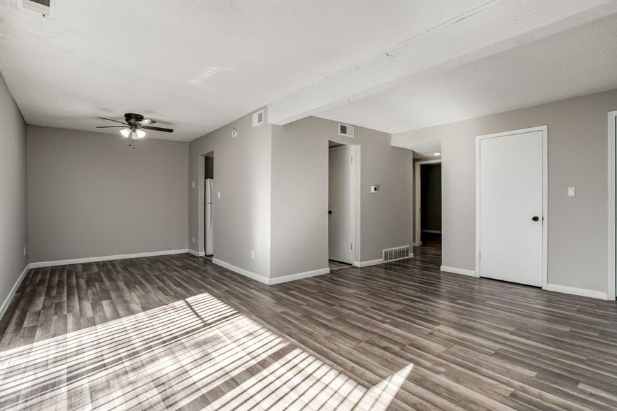 Interior Photo - Oakwood Garden Apartments