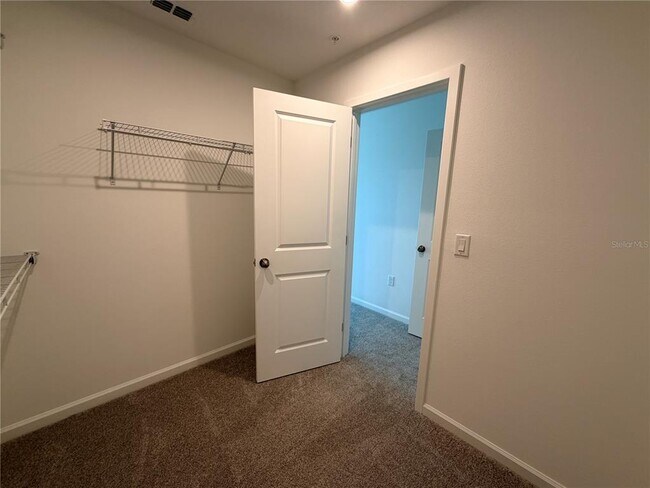 Building Photo - 9948 Red Canoe Aly