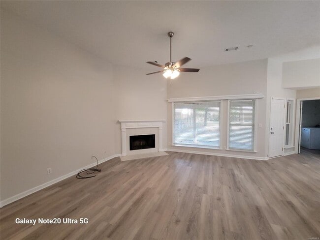 Building Photo - 6404 Deerwood Pl