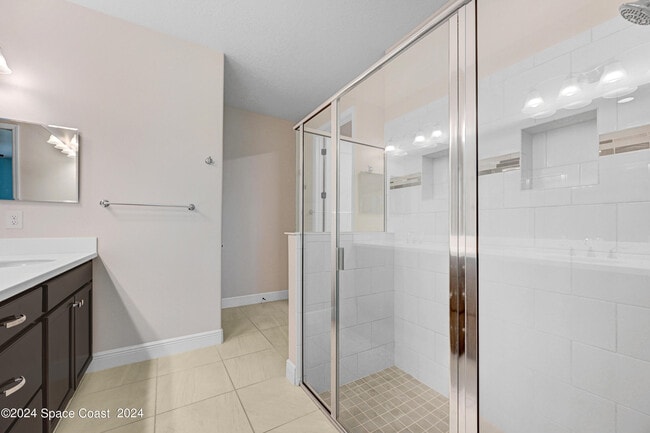 Building Photo - 8483 Loren Cove Dr