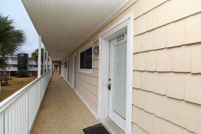 Building Photo - Bayfront 2BR/2BA Condo at Bayview Terrace – Stunning Views & Top Amenities