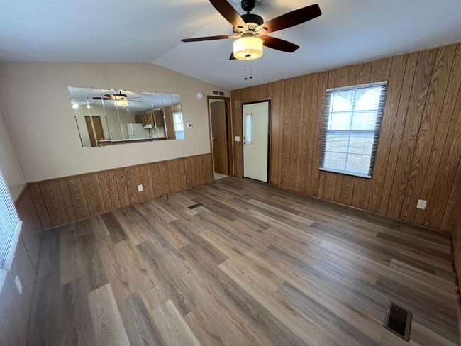 Building Photo - 3251 Burgaw Hwy