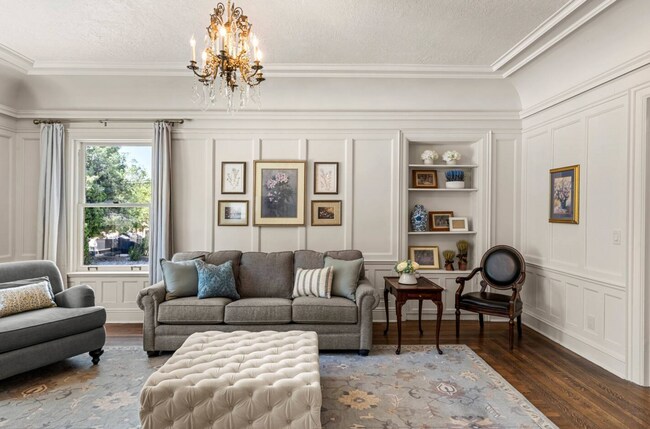 Building Photo - All-Utilities-Included Studio in Historic Bristol Manor | Pet Friendly