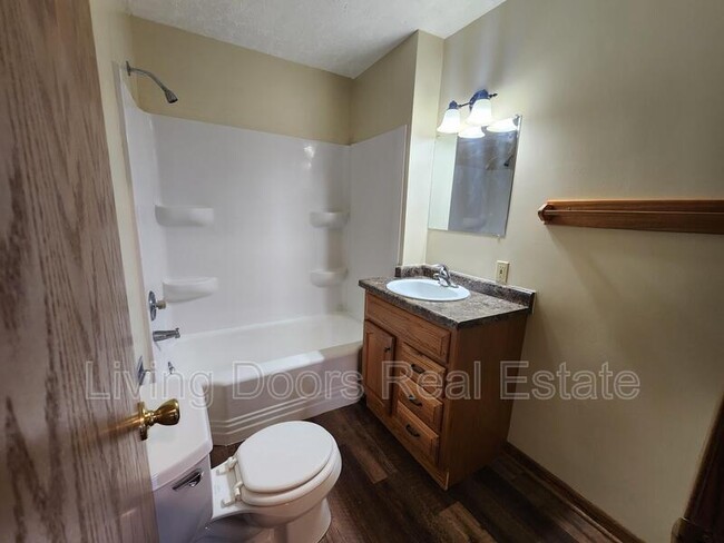 Building Photo - 317 S 47th St