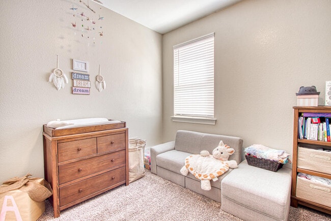 Building Photo - 4716 Christian Azcarate St