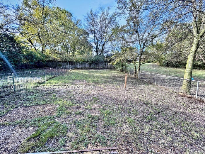 Building Photo - 1176 Sioux Terrace