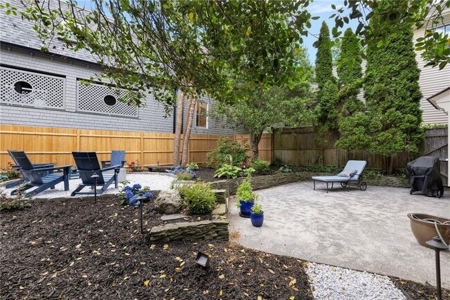 Building Photo - 5 Tews Ct