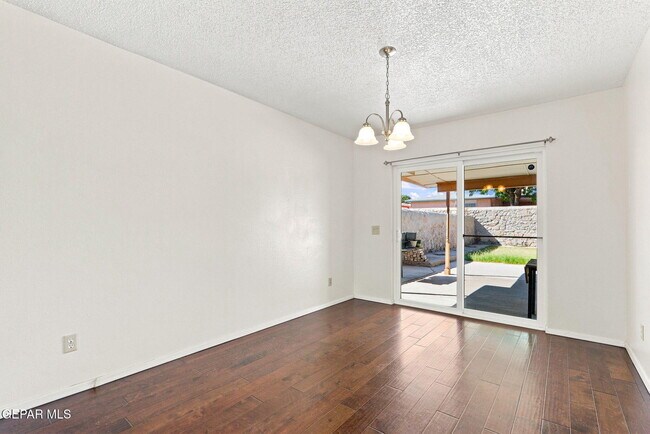 Building Photo - 6621 Mesa Grande Ave