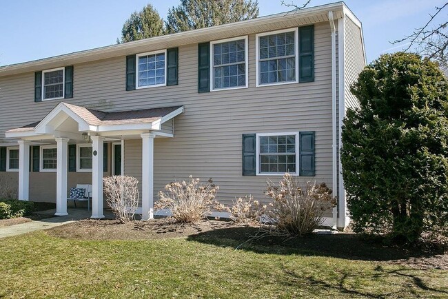 Primary Photo - 1 Leland Point Dr