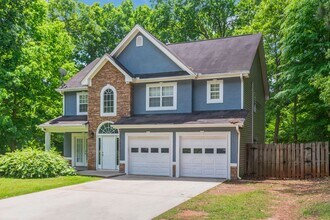 Building Photo - Luxurious Oasis with Unbeatable Move-In Deal in Covington
