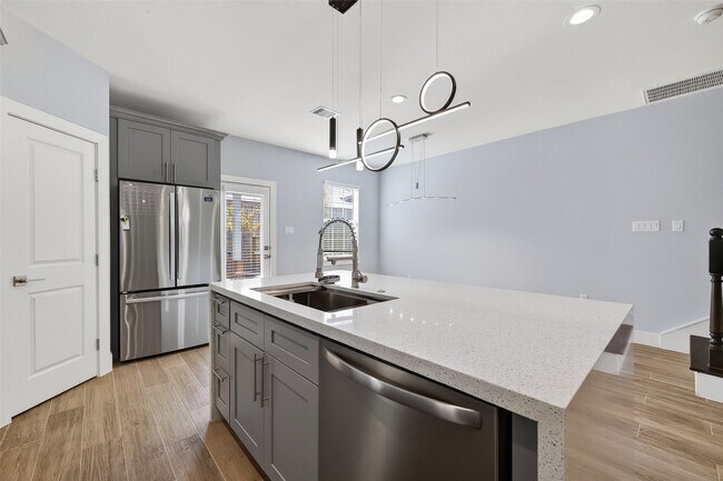 Building Photo - 10021 Alfred Ln