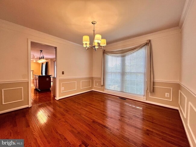 Building Photo - 8596 Trail View Dr