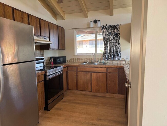 Building Photo - 137 Ipukula Way