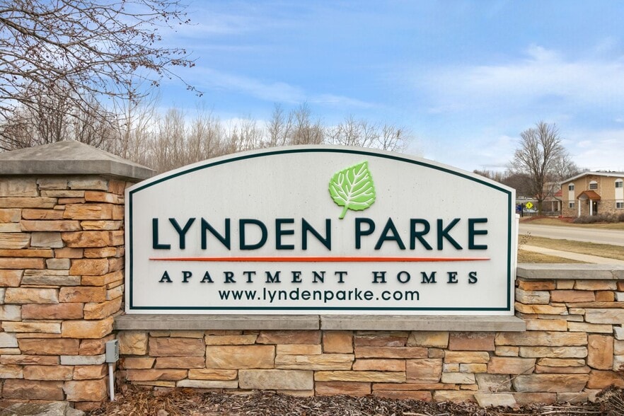 Interior Photo - Lynden Parke Apartments (Lynden Parke 154 LLC)