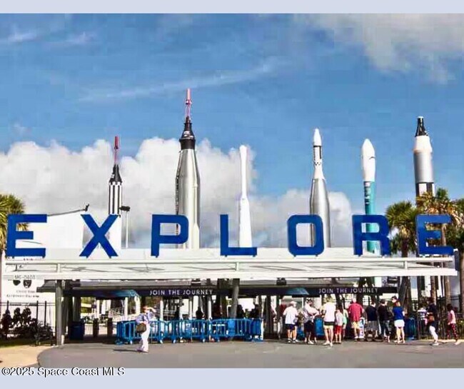 Building Photo - 1526 Magnolia St NE