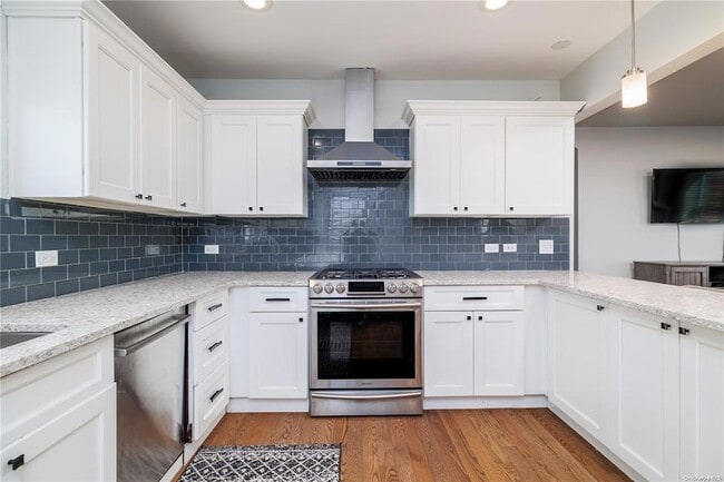 Building Photo - 57 Island Pkwy