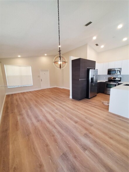 Building Photo - 858 Briar Ridge Rd