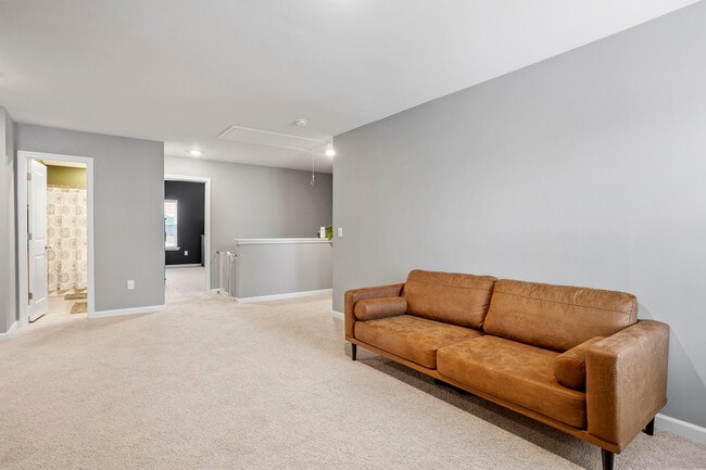 Building Photo - 68 Black Crk Dr