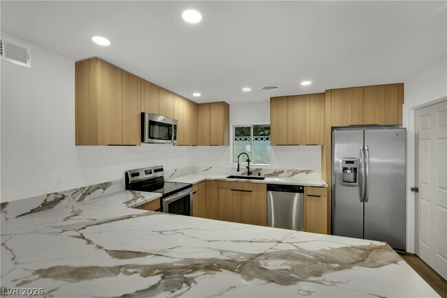 Building Photo - 2325 Sombrero Dr