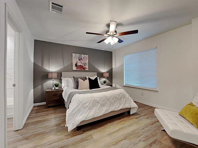 Building Photo - Modern Built Townhome with Fenced Yard – Perfectly Situated Minutes from Fort Worth & Dallas