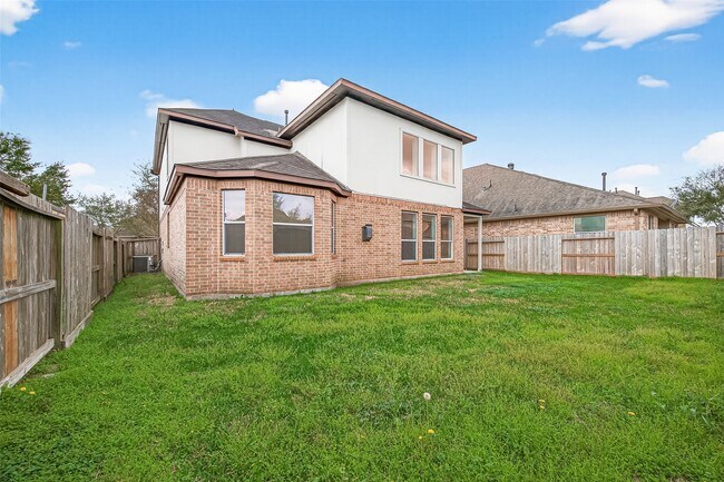 Building Photo - 24526 Avellino Ct