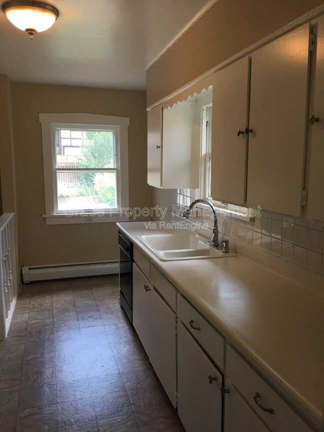 Building Photo - 540 S Emerson St