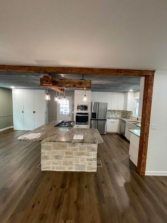 Building Photo - 2110 Bracey Cir