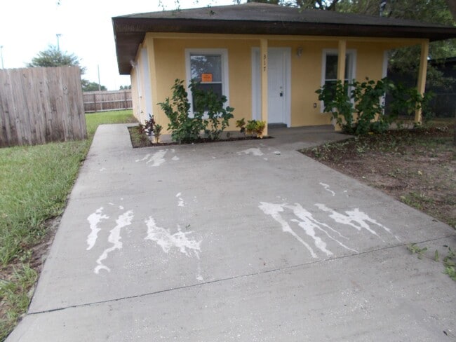 Primary Photo - Three-Bedroom Home in Auburndale