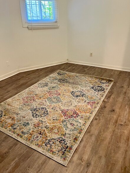 bedroom - 1526 Potomac Ave SE