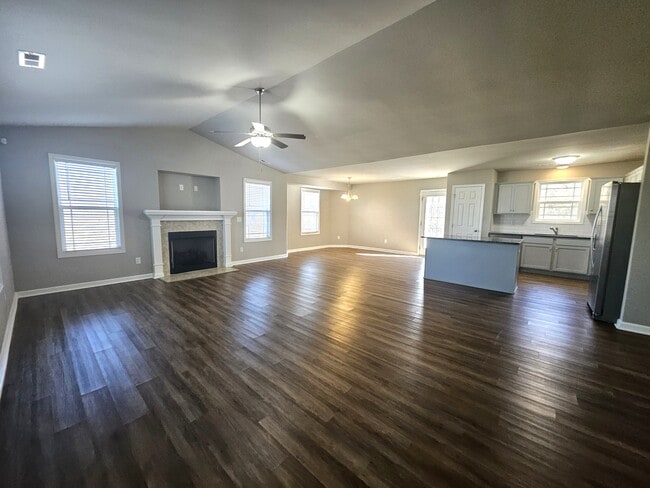 Building Photo - 318 N Landing Dr