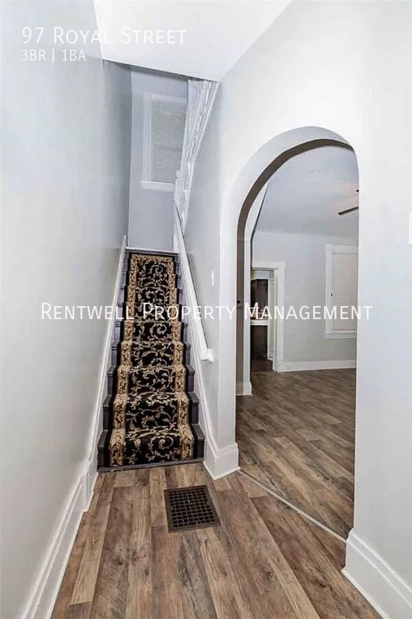 Building Photo - 97 Royal St