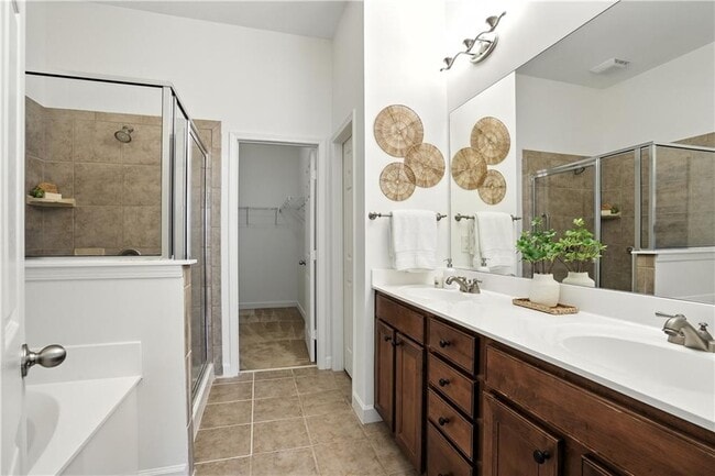 Building Photo - 3643 Gambrell Ln