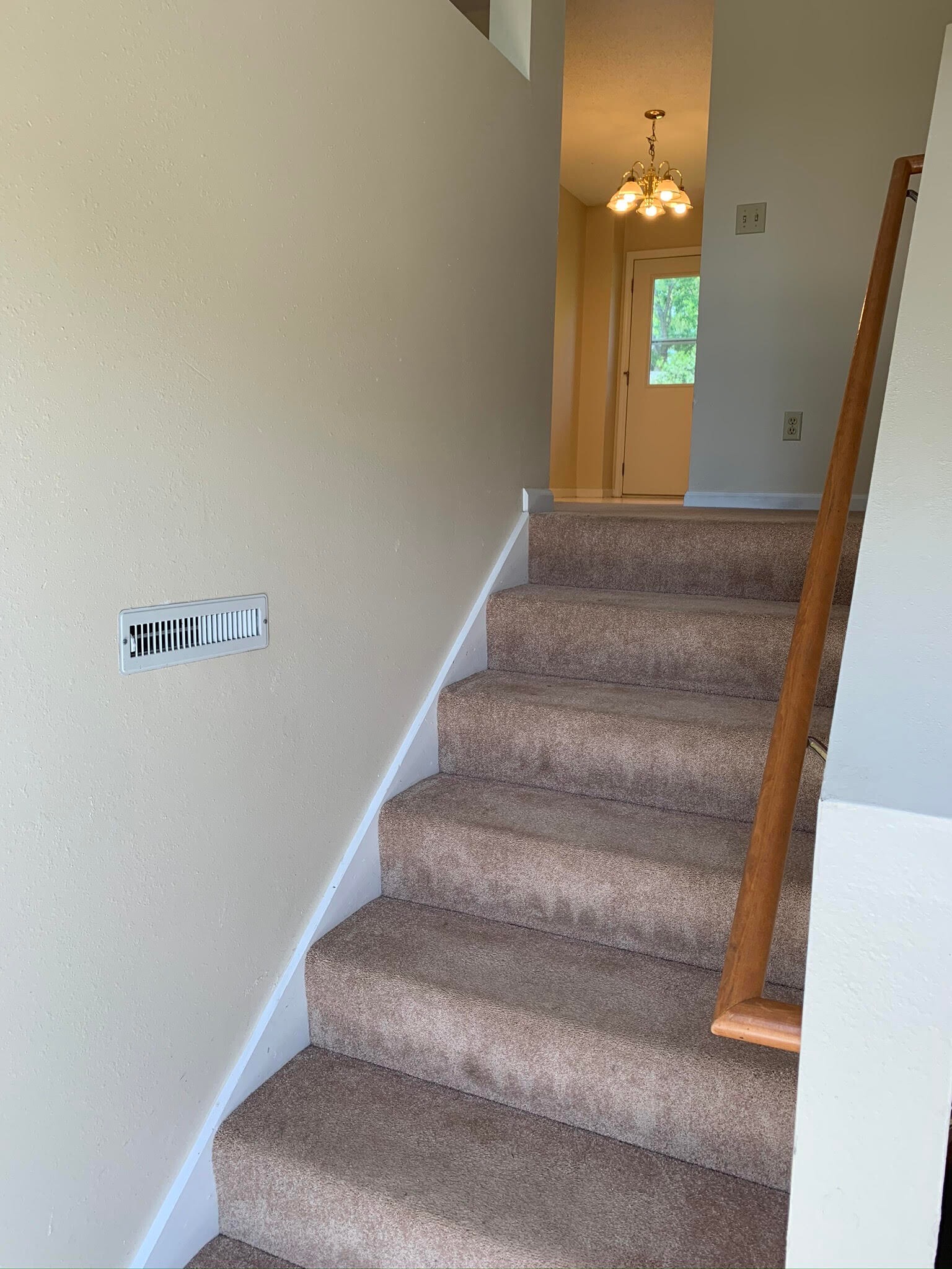 Building Photo - 1002 Quarry Ave SW