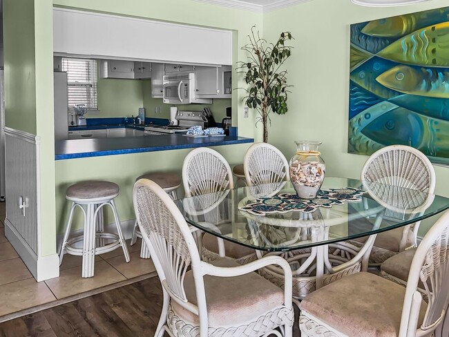 Building Photo - Amazing 3-Bed Condo with HUGE porch on the...