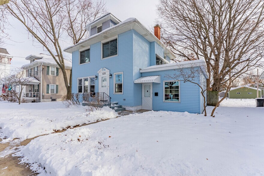 Building Photo - 125 S Main St