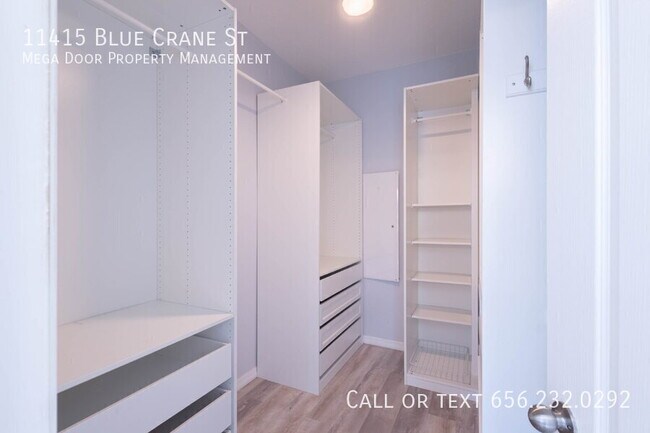 Building Photo - 11415 Blue Crane St