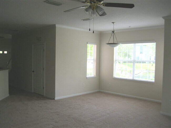 Building Photo - 195 Bayberry Cir