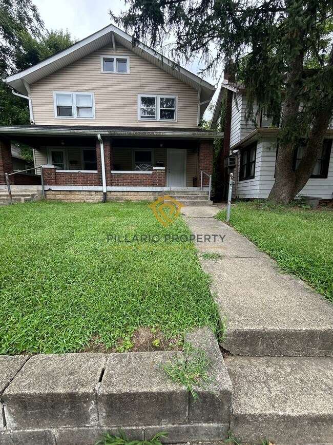 Primary Photo - 3943-3945 Cornelius Ave