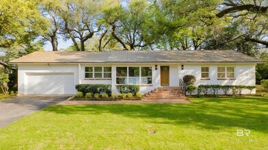 Building Photo - 380 S Church St