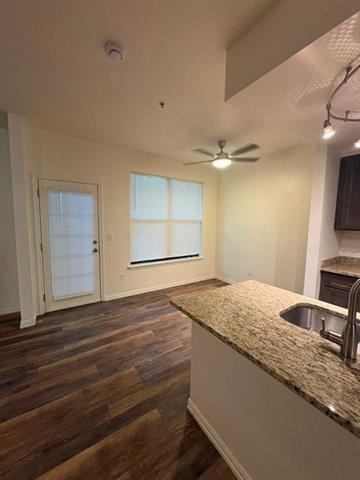 Building Photo - 7522 Holly Hill Dr
