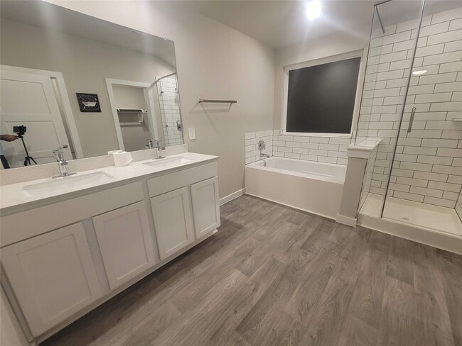 Building Photo - 12111 Bear River Dr