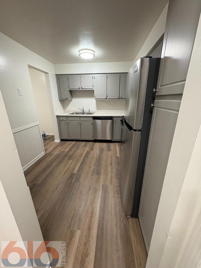 Building Photo - 630 56th St SE