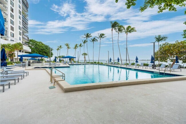 Building Photo - 2333 Brickell Ave