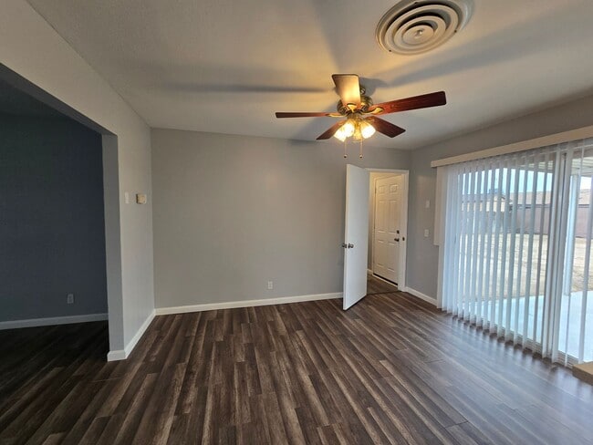 Building Photo - For Rent: Spacious 4-Bedroom / 3 Full bathrooms /  Home with Covered Patio & Modern Upgrades