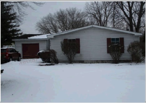 Building Photo - 4629 Meadowlawn Dr