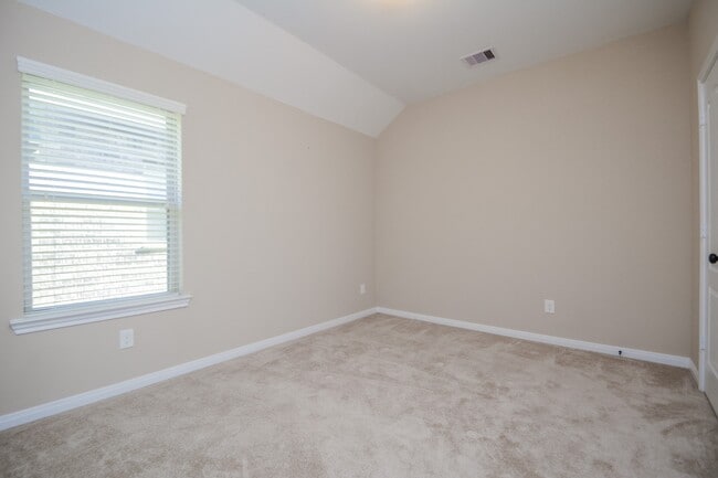 Building Photo - 118 N Heritage Mill Cir