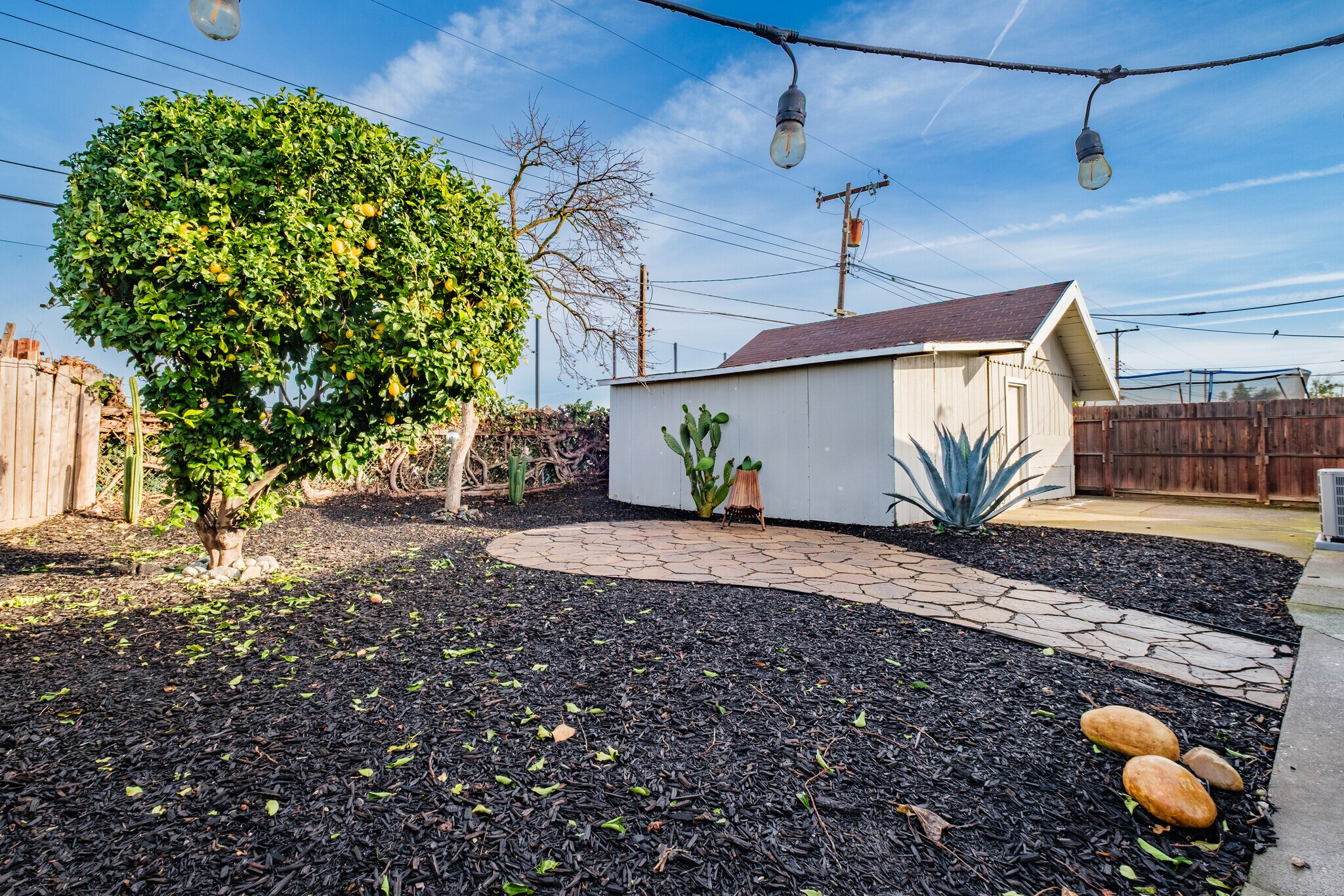 Building Photo - 5521 27th Ave